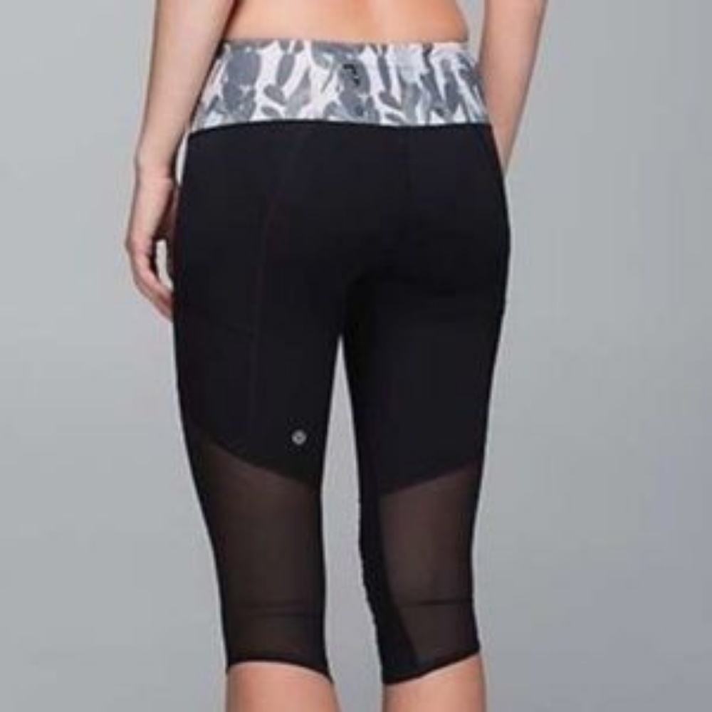 Lululemon Water See Me Run Crop Leggings Crop